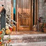 Bujtina Liana Casa de hóspedes Voskopojë