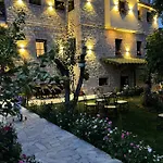 Bujtina Liana 4*