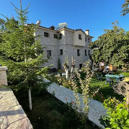 Guest house Bujtina Liana *