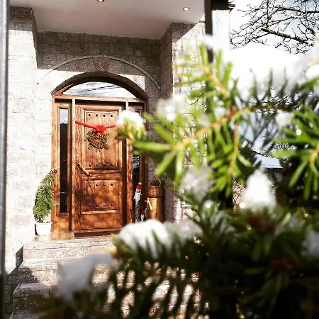 Guest house Bujtina Liana *