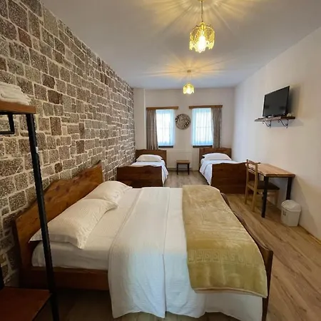Guest house Bujtina Liana