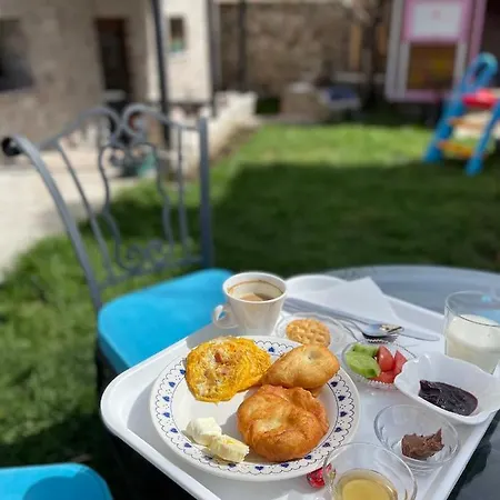 Bujtina Liana Guest house Voskopoje