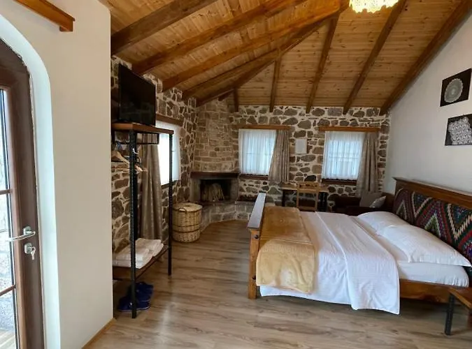 Vendégház Bujtina Liana Voskopoja