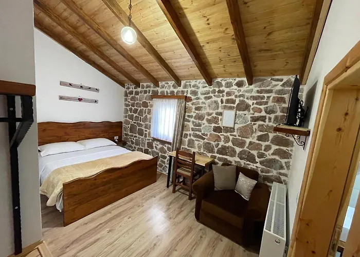 Vendégház Bujtina Liana Voskopoja