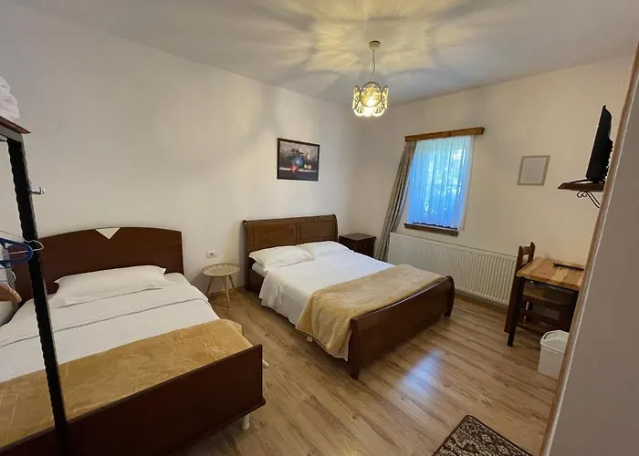 Bujtina Liana Guest house