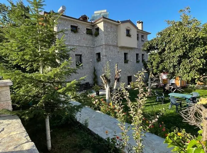 Vendégház Bujtina Liana 4*