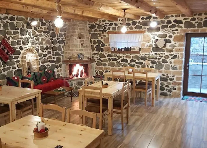 Vendégház Bujtina Liana Voskopoja