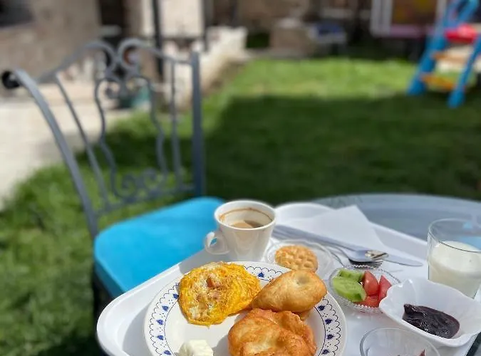 Bujtina Liana Guest house Voskopoje