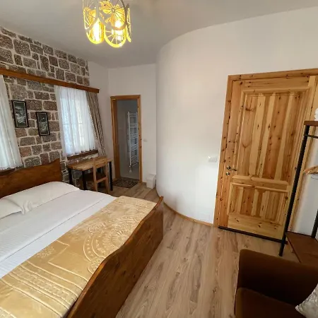 Bujtina Liana بيت ضيافة Voskopojë