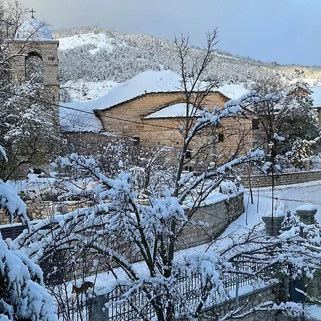 Bujtina Liana * Voskopojë